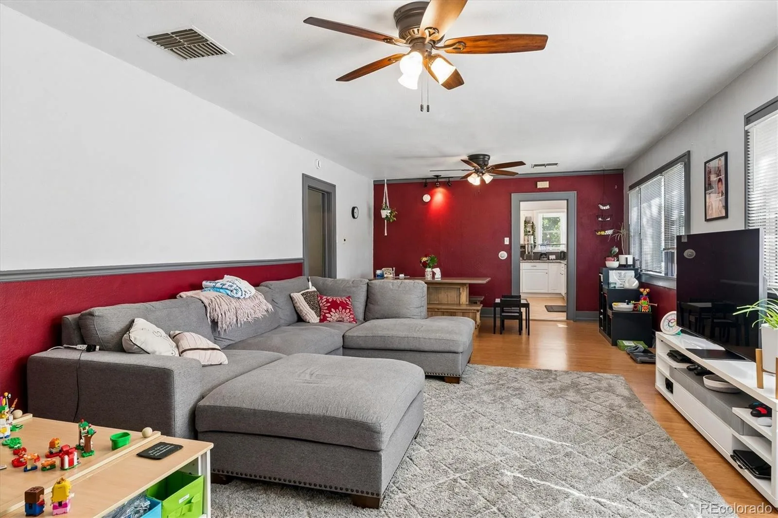 3792 S Acoma Street Englewood CO 80110 | MLS #REC9223706 10072026161555 1600 16