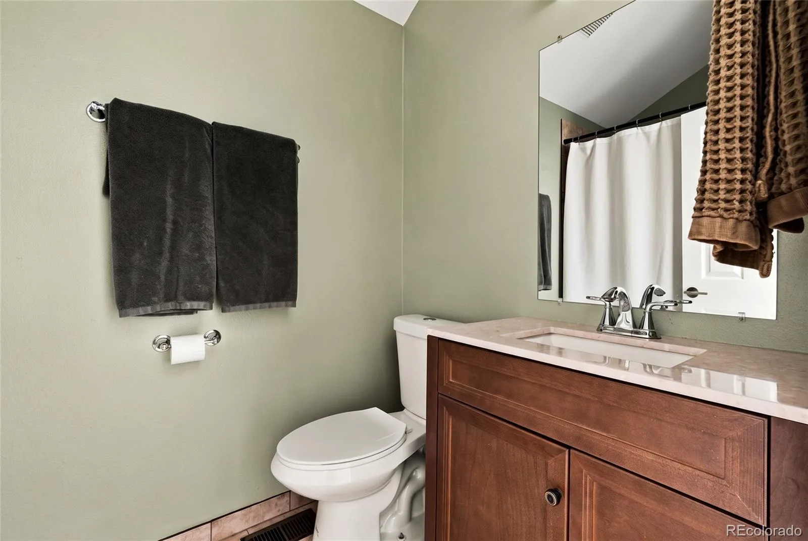 9673 W Chatfield Avenue #B Littleton CO 80128 | MLS #REC9224069 08122026213059 1600 15