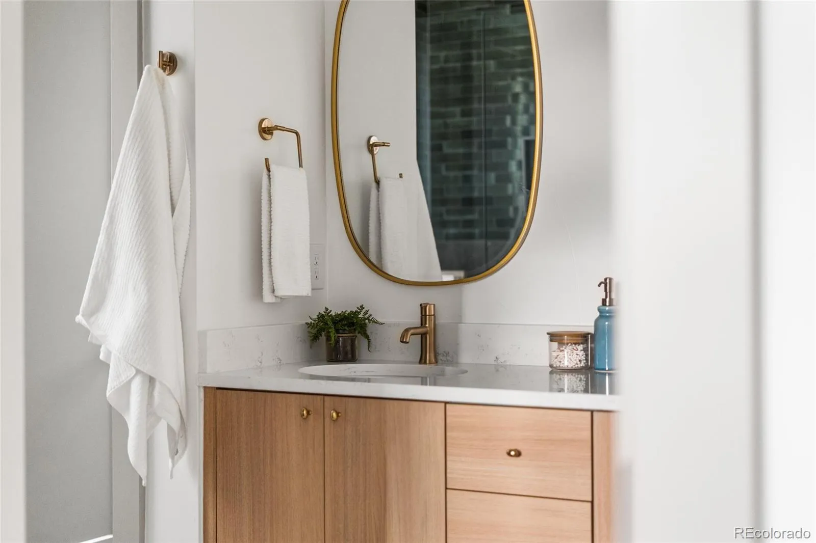 04072026172320 1600 22