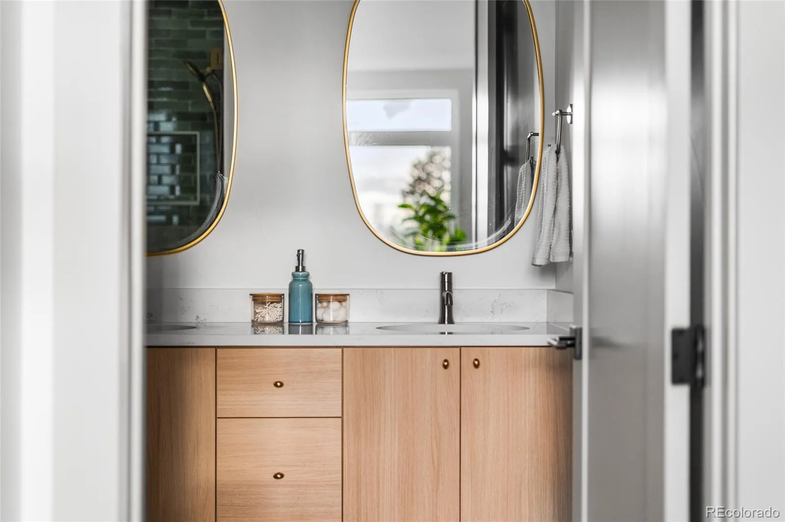 04072026172320 1600 23