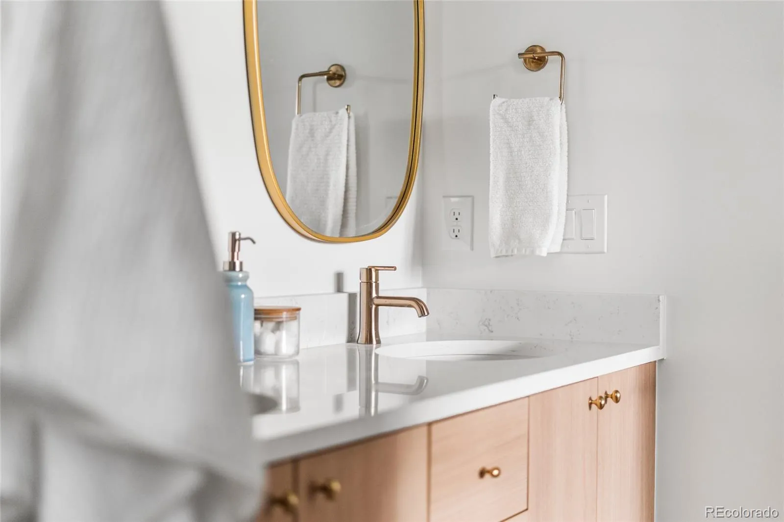 04072026172320 1600 24