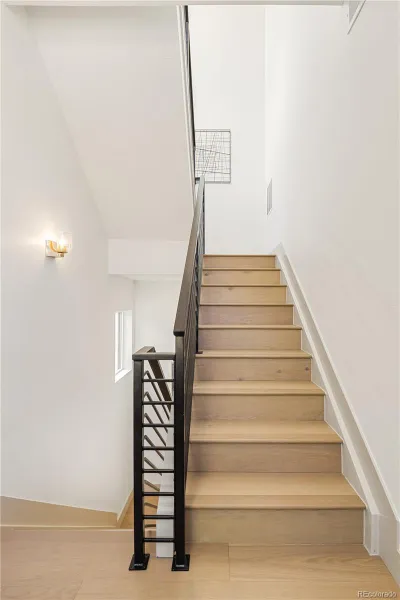 04072026172320 800 25