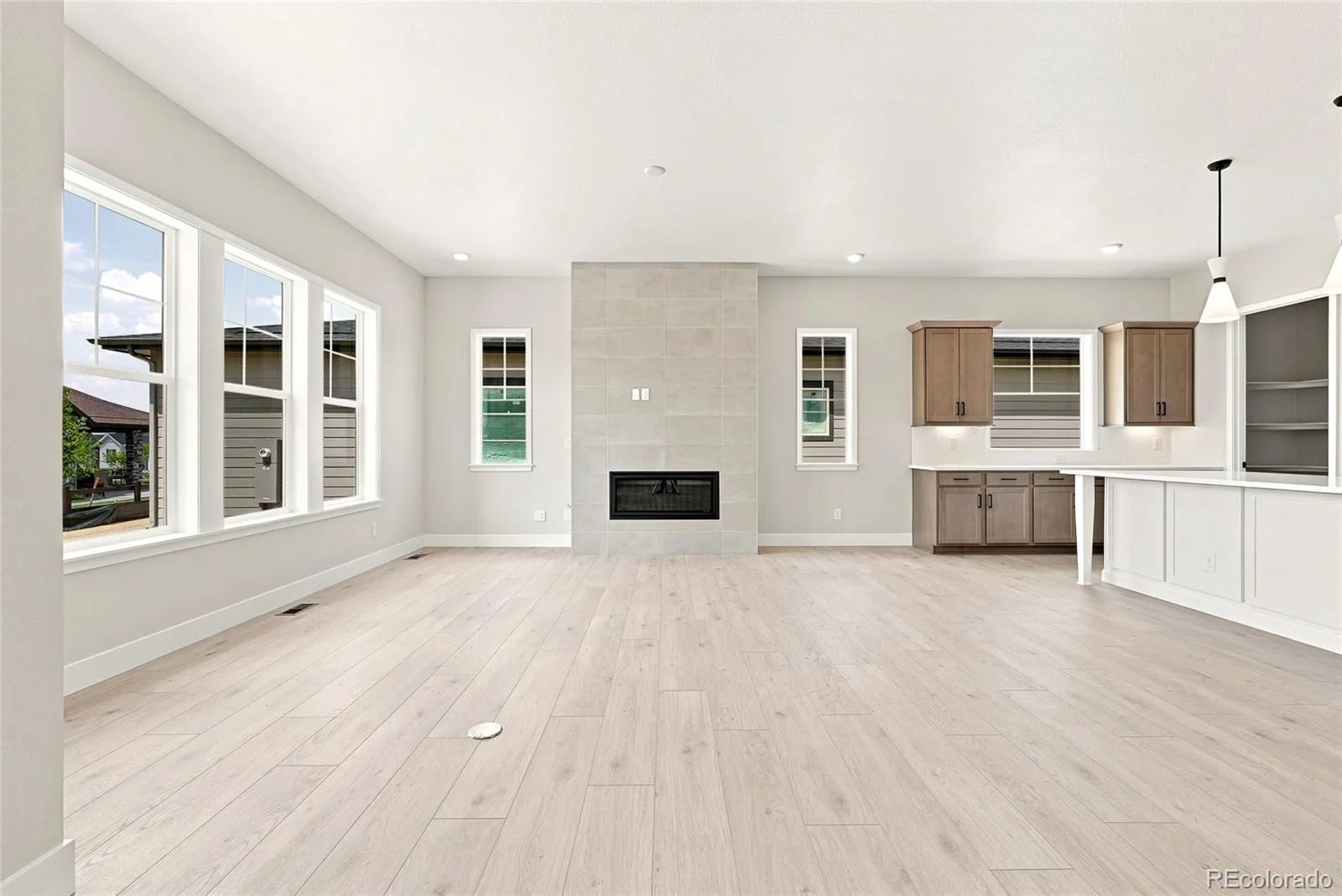 8867 S Riviera Court Aurora CO 80016 | MLS #REC9227106 07172026223849 1600 13