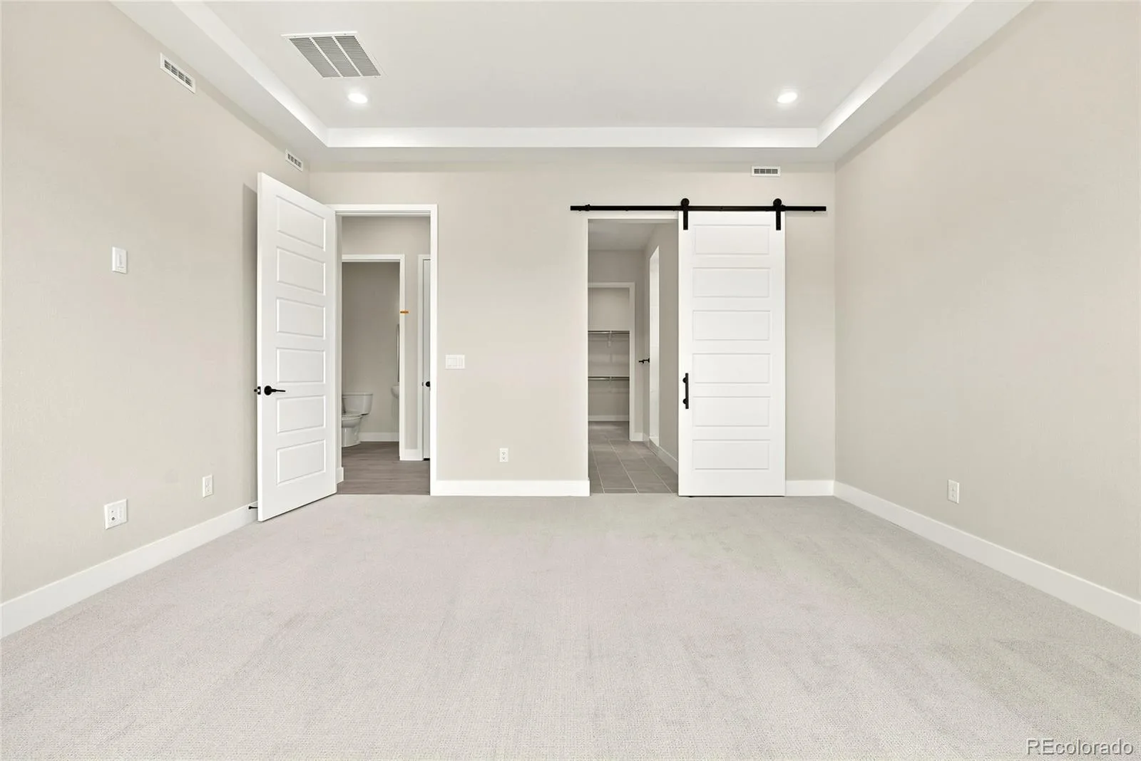 8867 S Riviera Court Aurora CO 80016 | MLS #REC9227106 07172026223849 1600 15