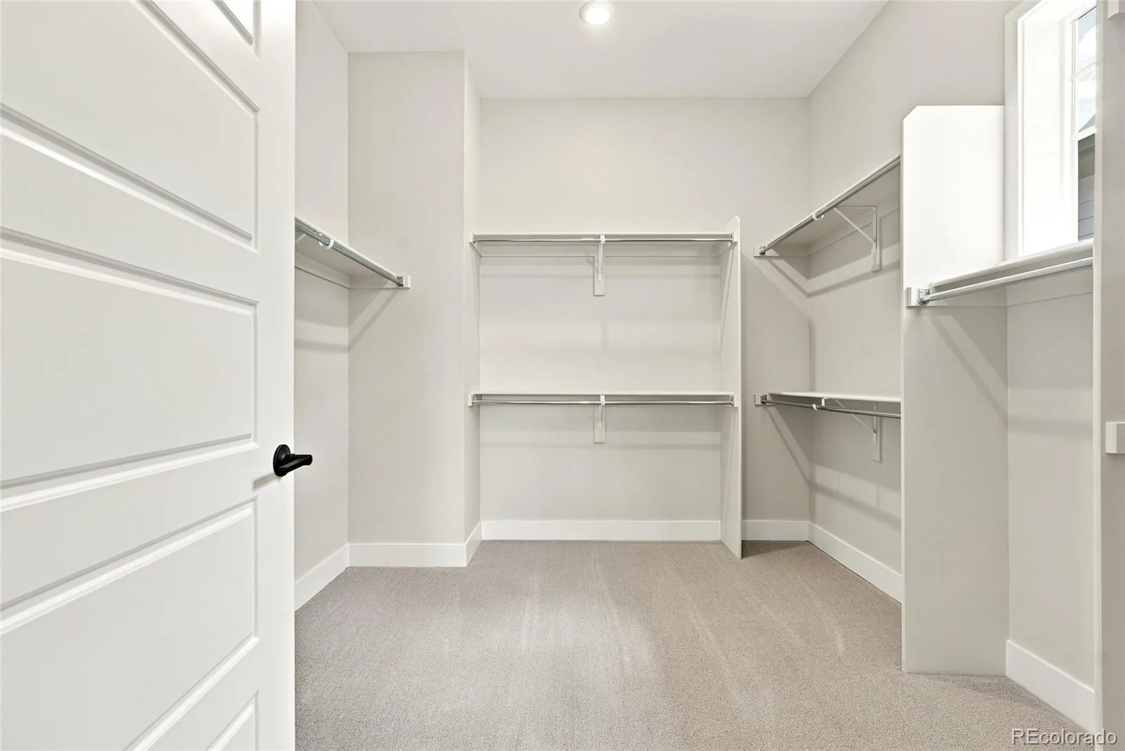 8867 S Riviera Court Aurora CO 80016 | MLS #REC9227106 07172026223849 1600 21