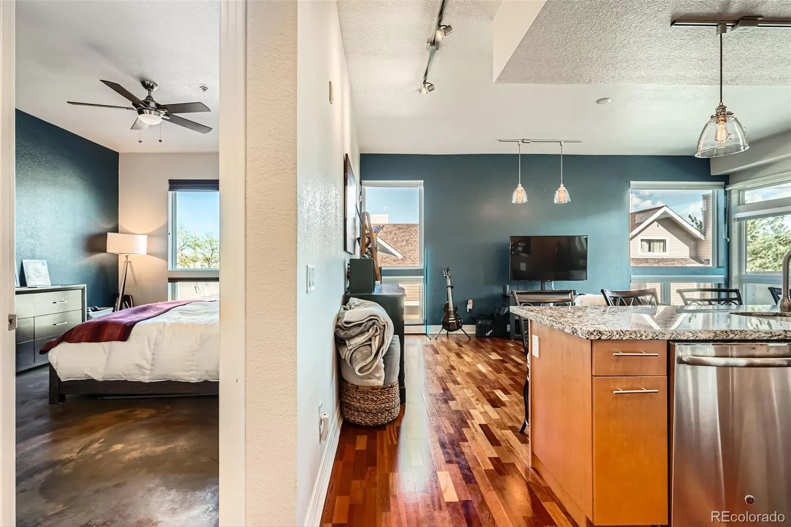 04012026150753 1600 11