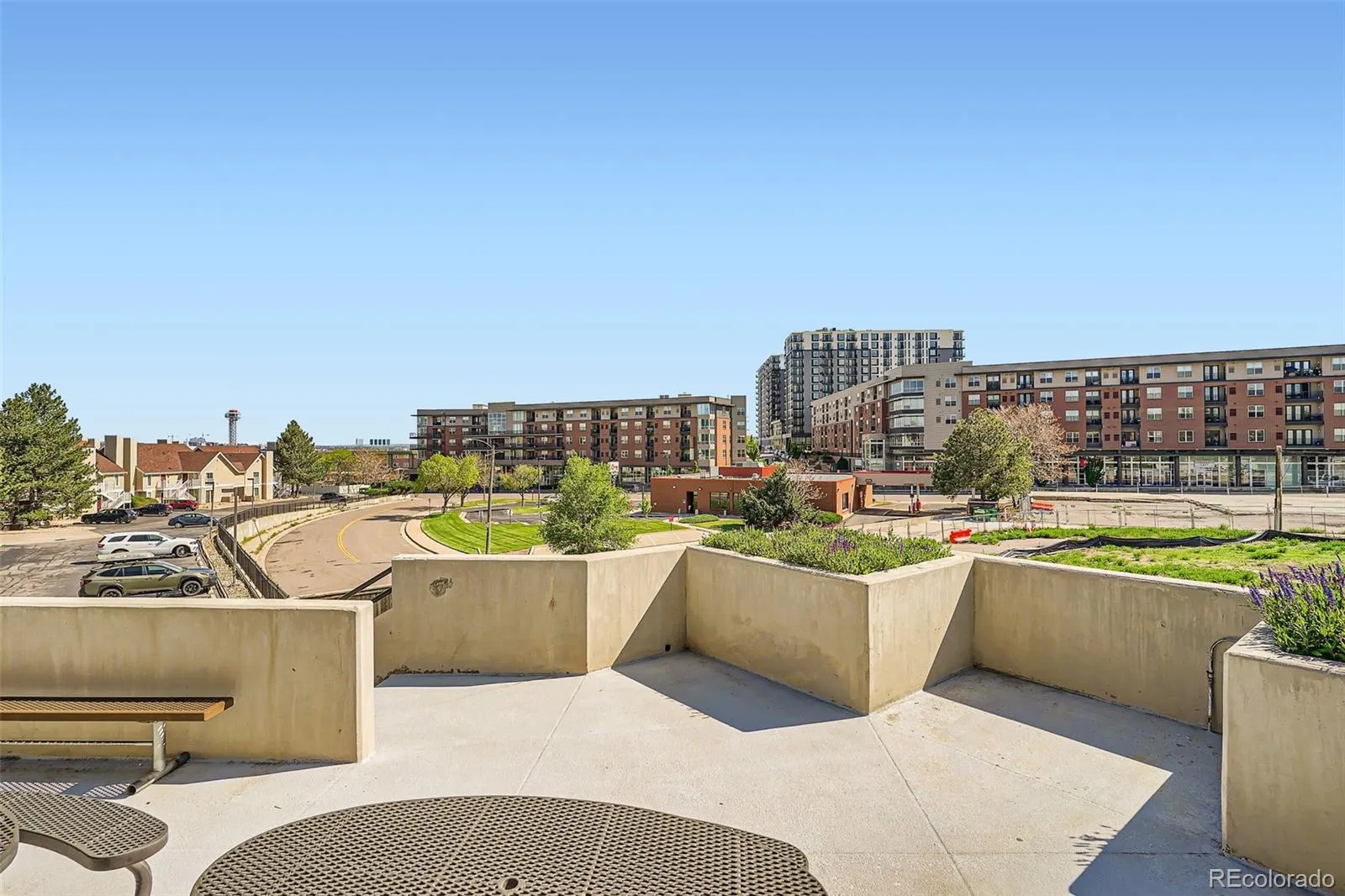 04012026150753 1600 25