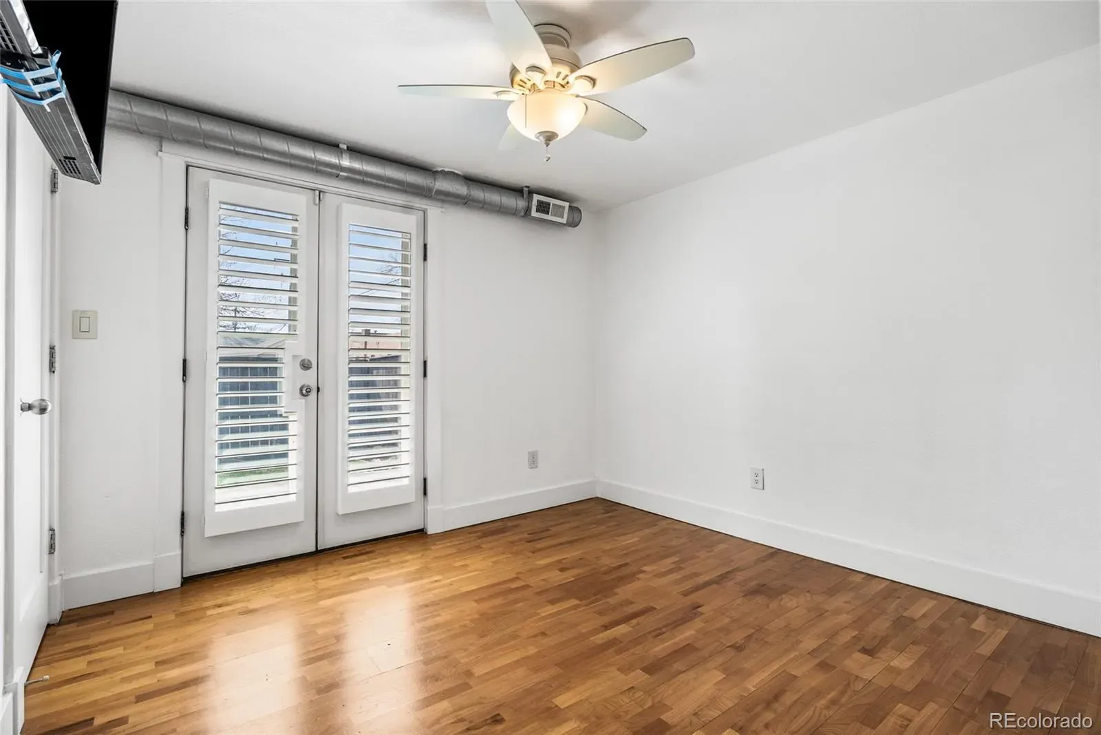 03192026222111 1600 18