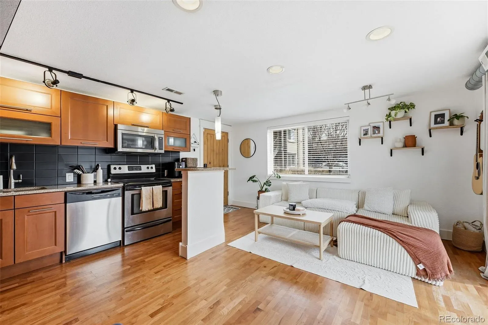 03192026222111 1600 3