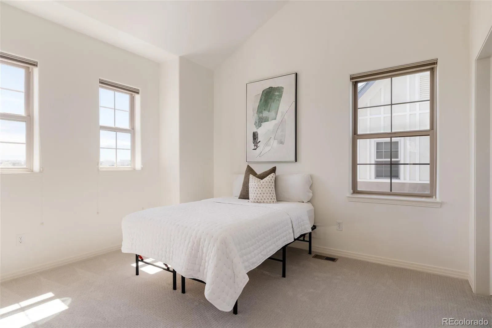 04152026165725 1600 18