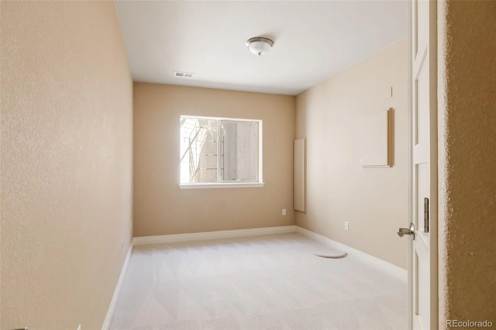 04152026165725 1600 25