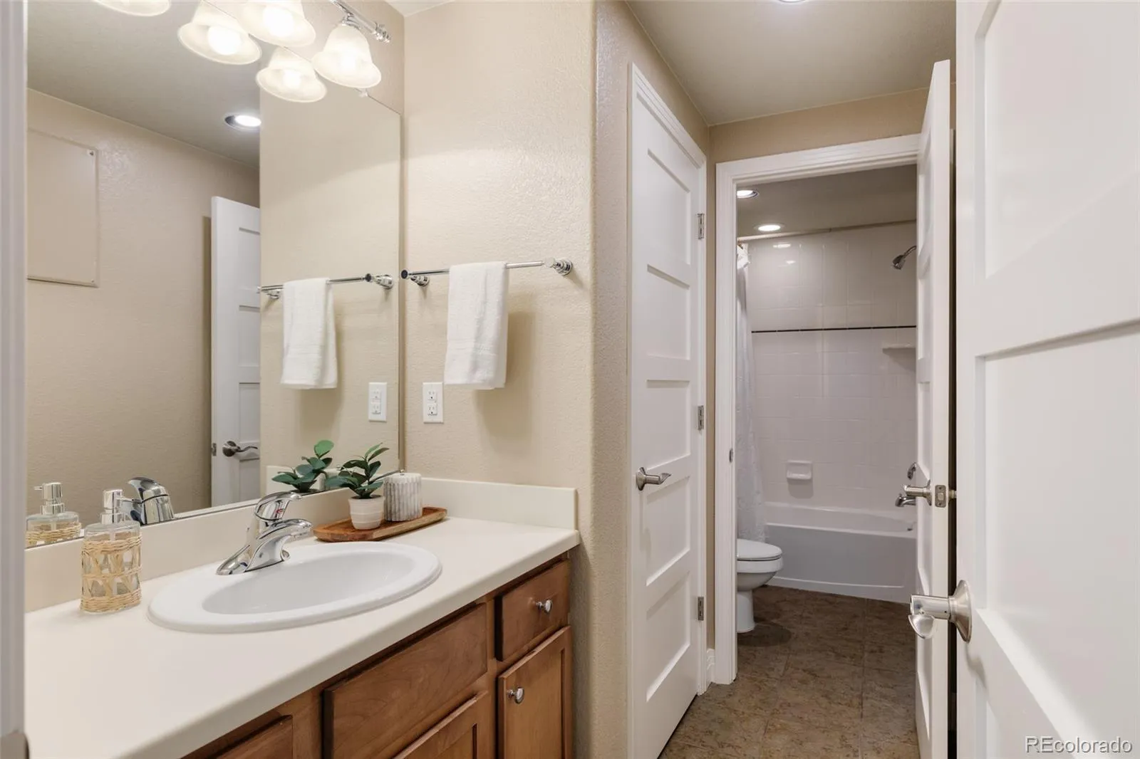 04152026165725 1600 26