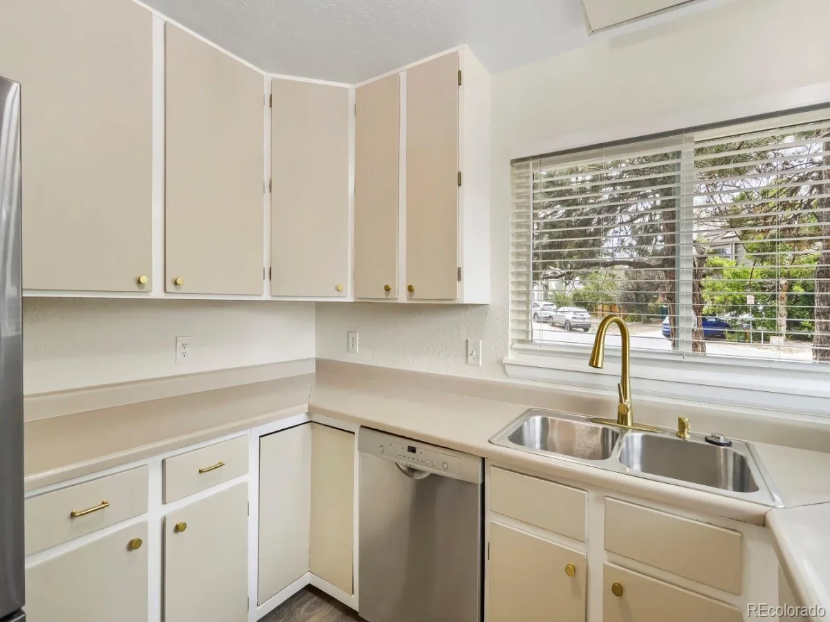 9801 Garrison Court Broomfield CO 80021 | MLS #REC9237459 08282026011135 1200 3