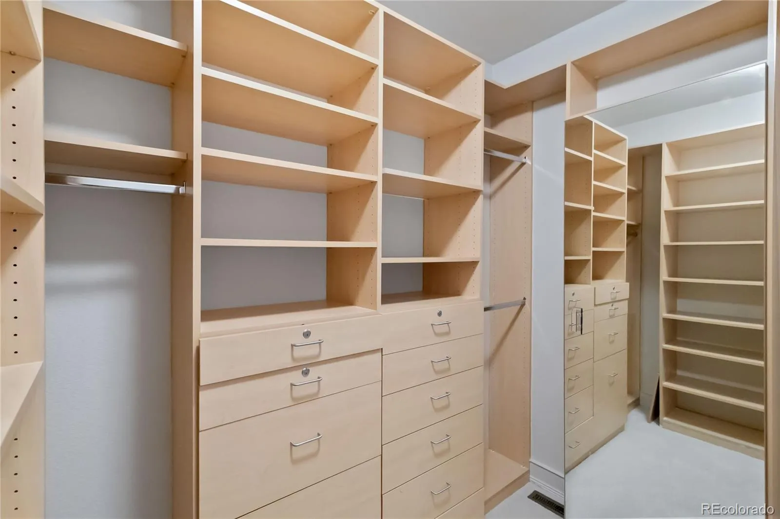 04152026203136 1600 26