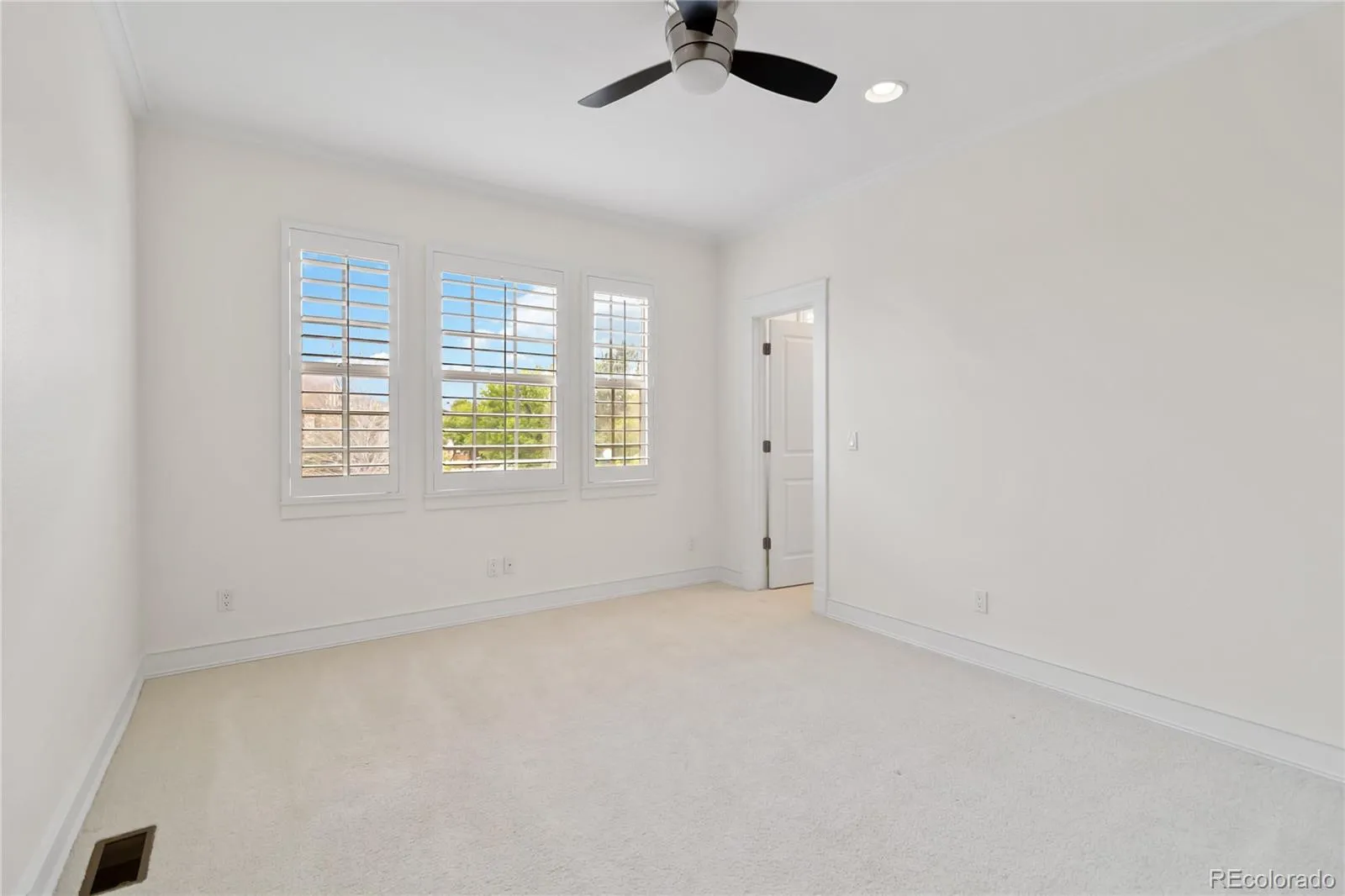 04152026203136 1600 30