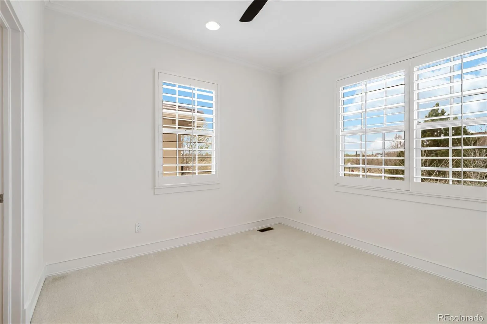 04152026203136 1600 33