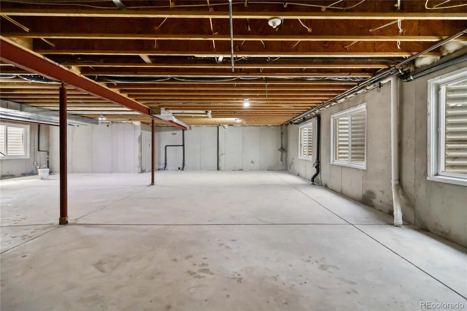 04152026203136 1600 40