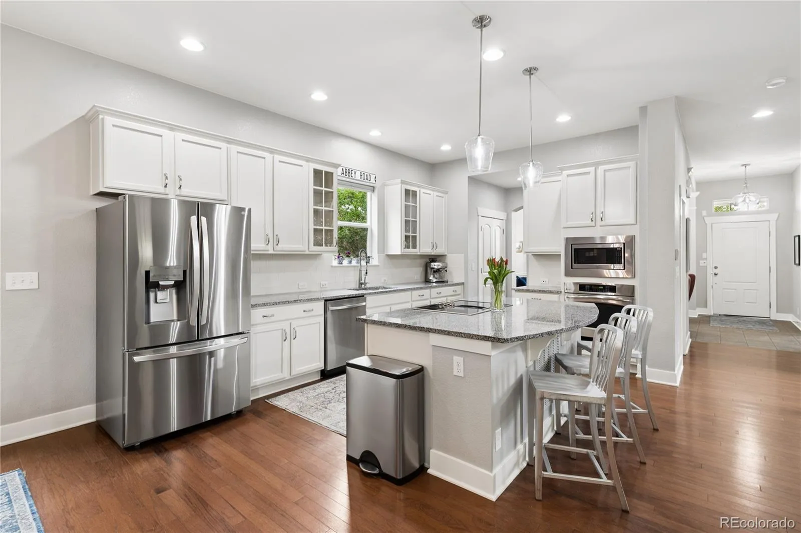 827 Uinta Way Denver CO 80230 MLS #REC9241574 04232026133901 1600 10
