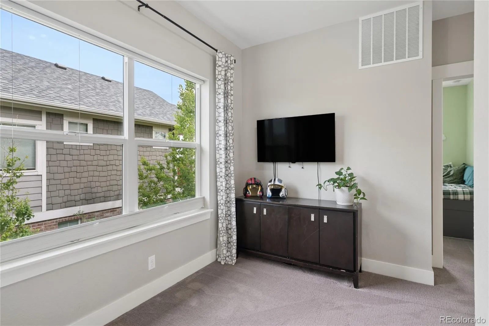 827 Uinta Way Denver CO 80230 MLS #REC9241574 04232026133901 1600 29