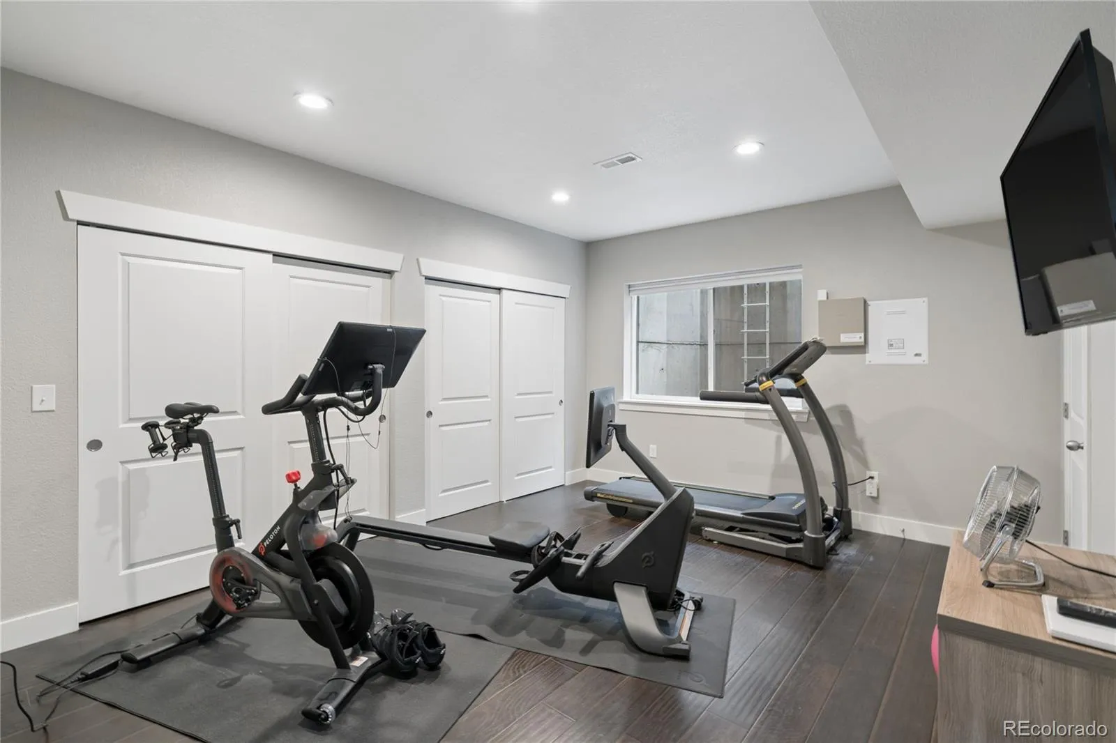 827 Uinta Way Denver CO 80230 MLS #REC9241574 04232026133901 1600 32