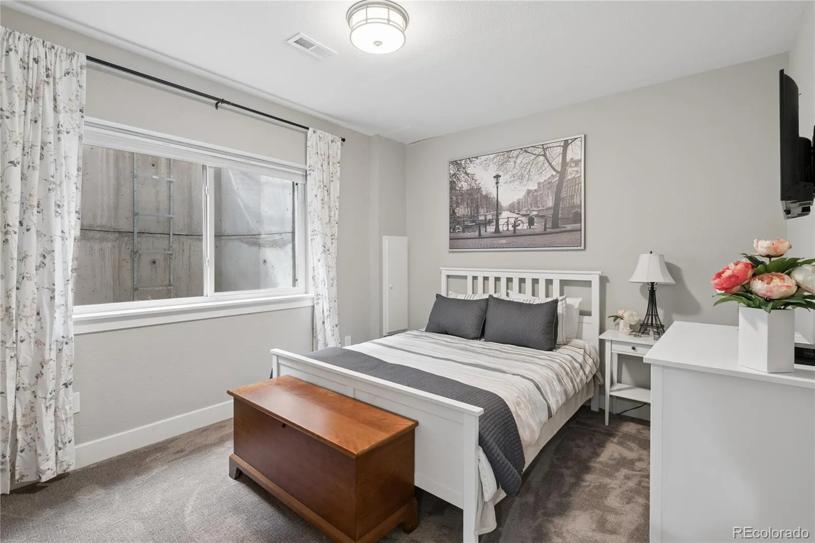 827 Uinta Way Denver CO 80230 MLS #REC9241574 04232026133901 1600 34
