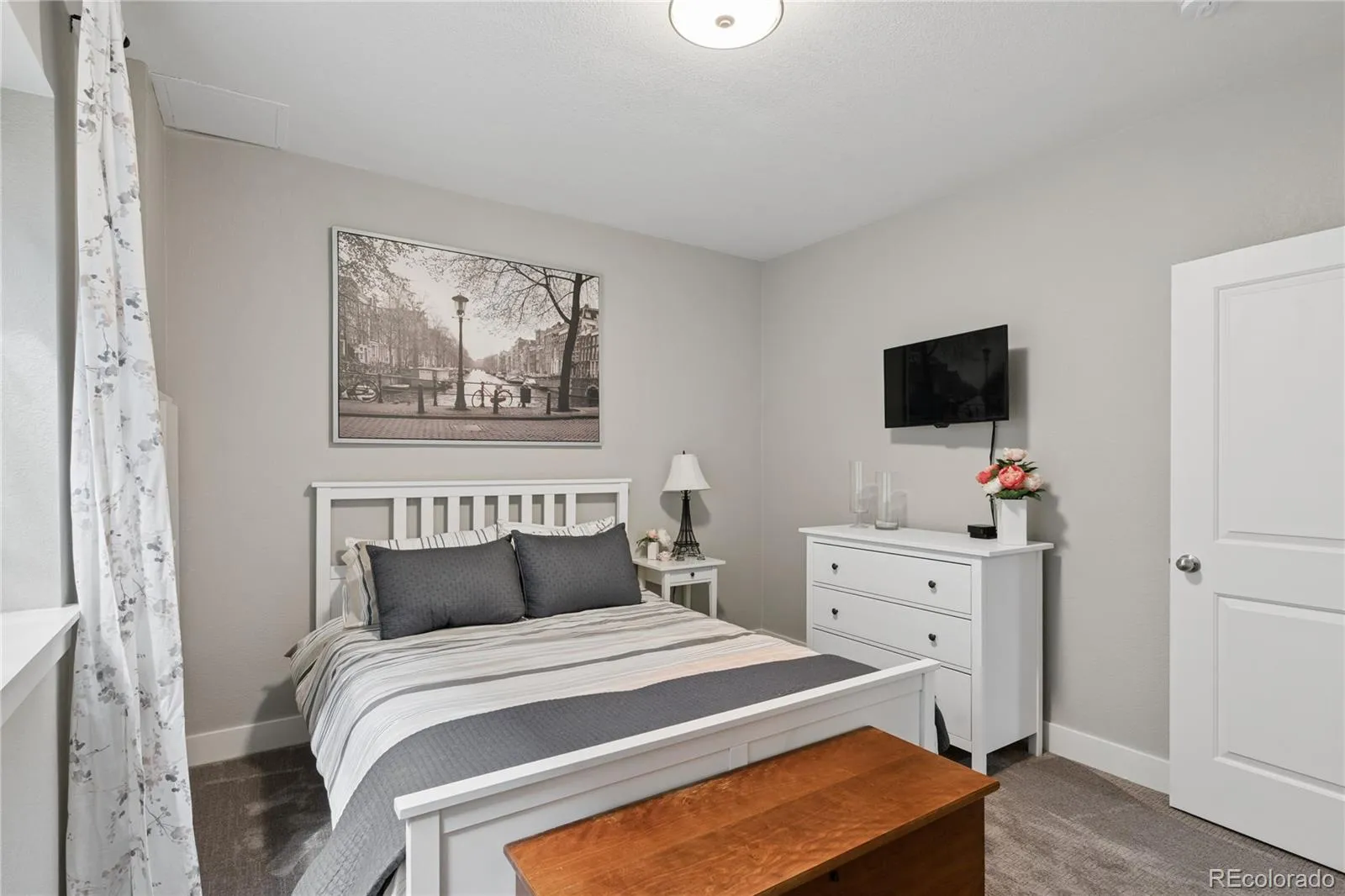827 Uinta Way Denver CO 80230 MLS #REC9241574 04232026133901 1600 35
