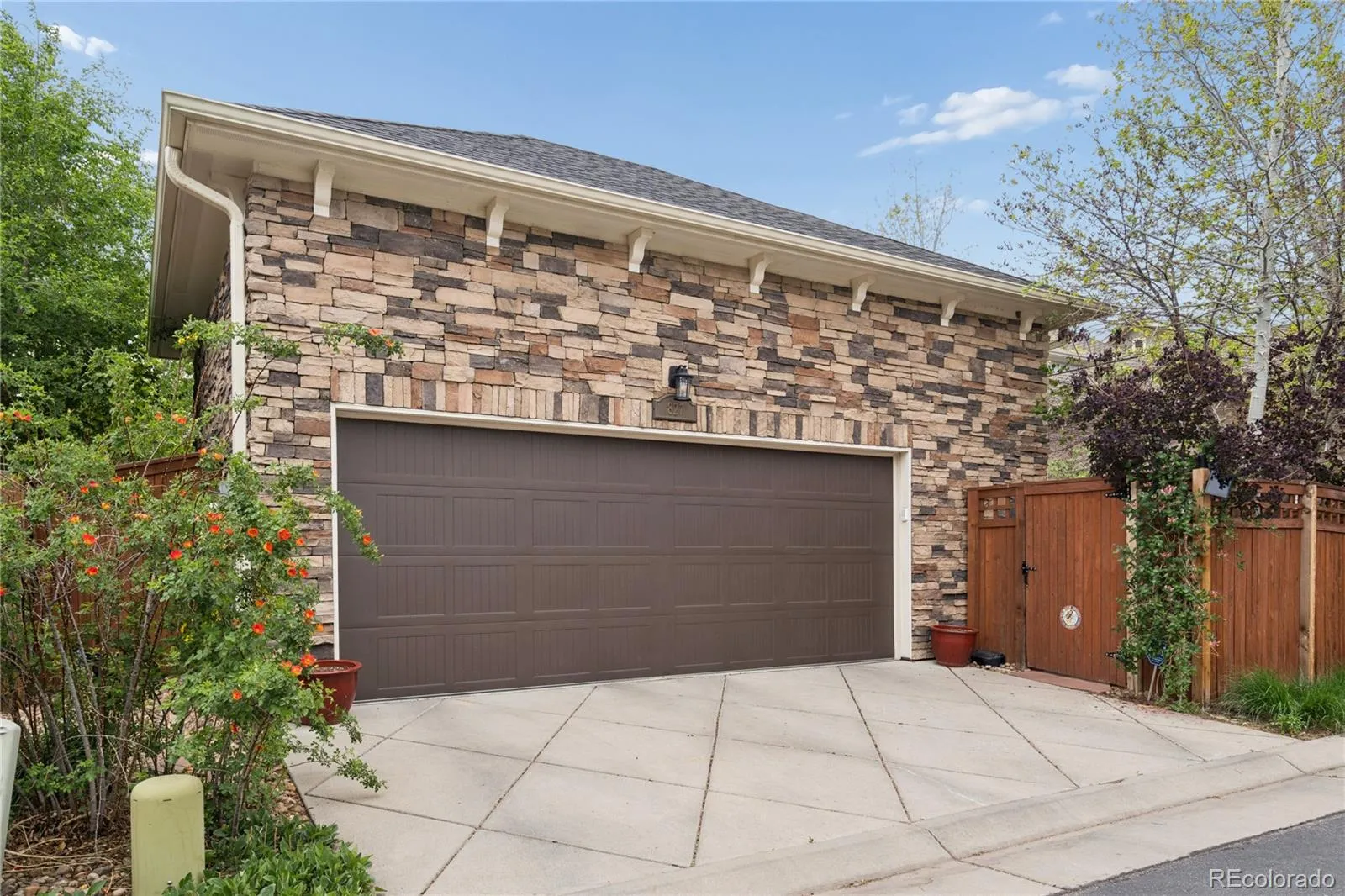 827 Uinta Way Denver CO 80230 MLS #REC9241574 04232026133901 1600 42