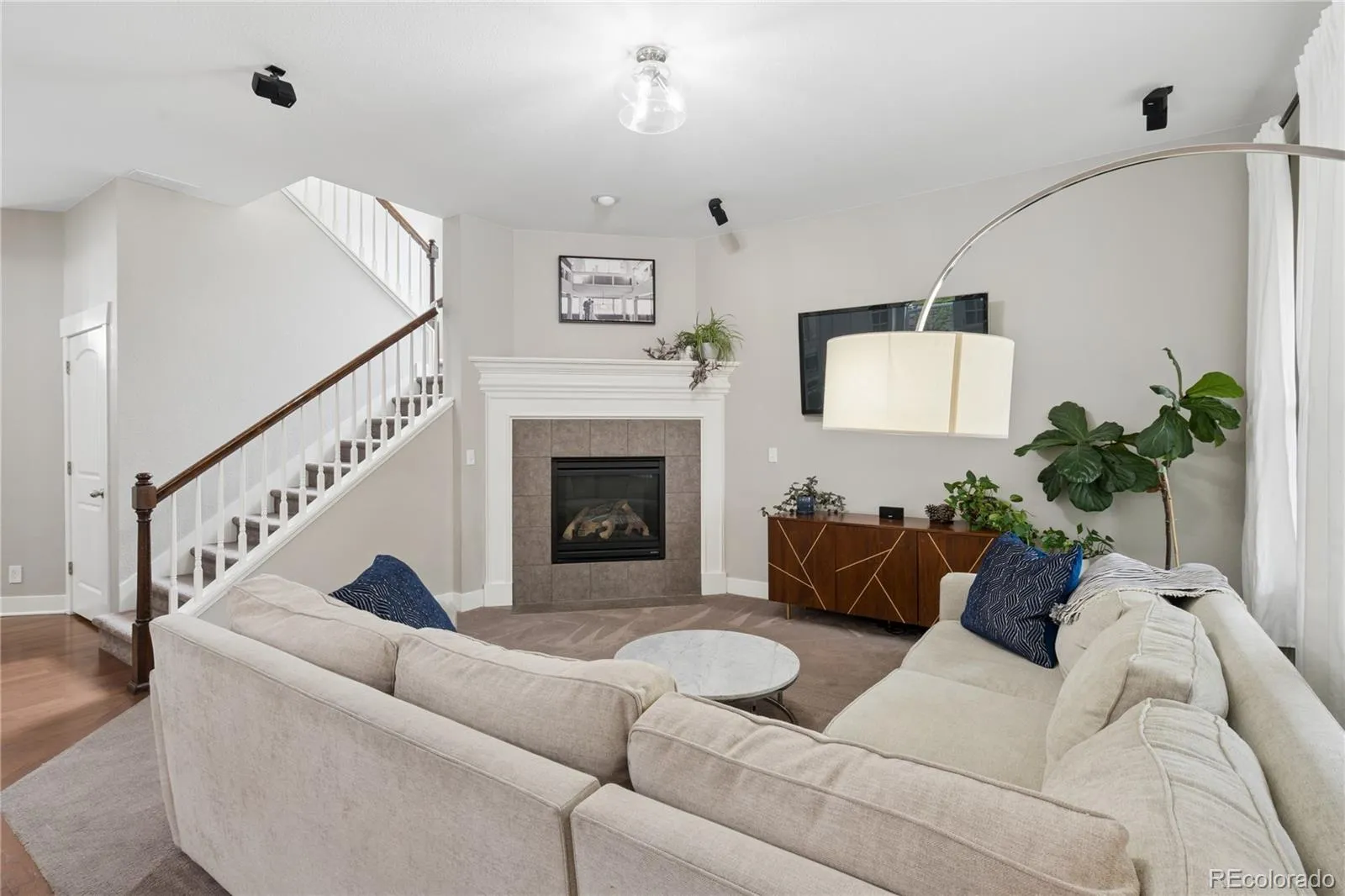 827 Uinta Way Denver CO 80230 MLS #REC9241574 04232026133901 1600 9