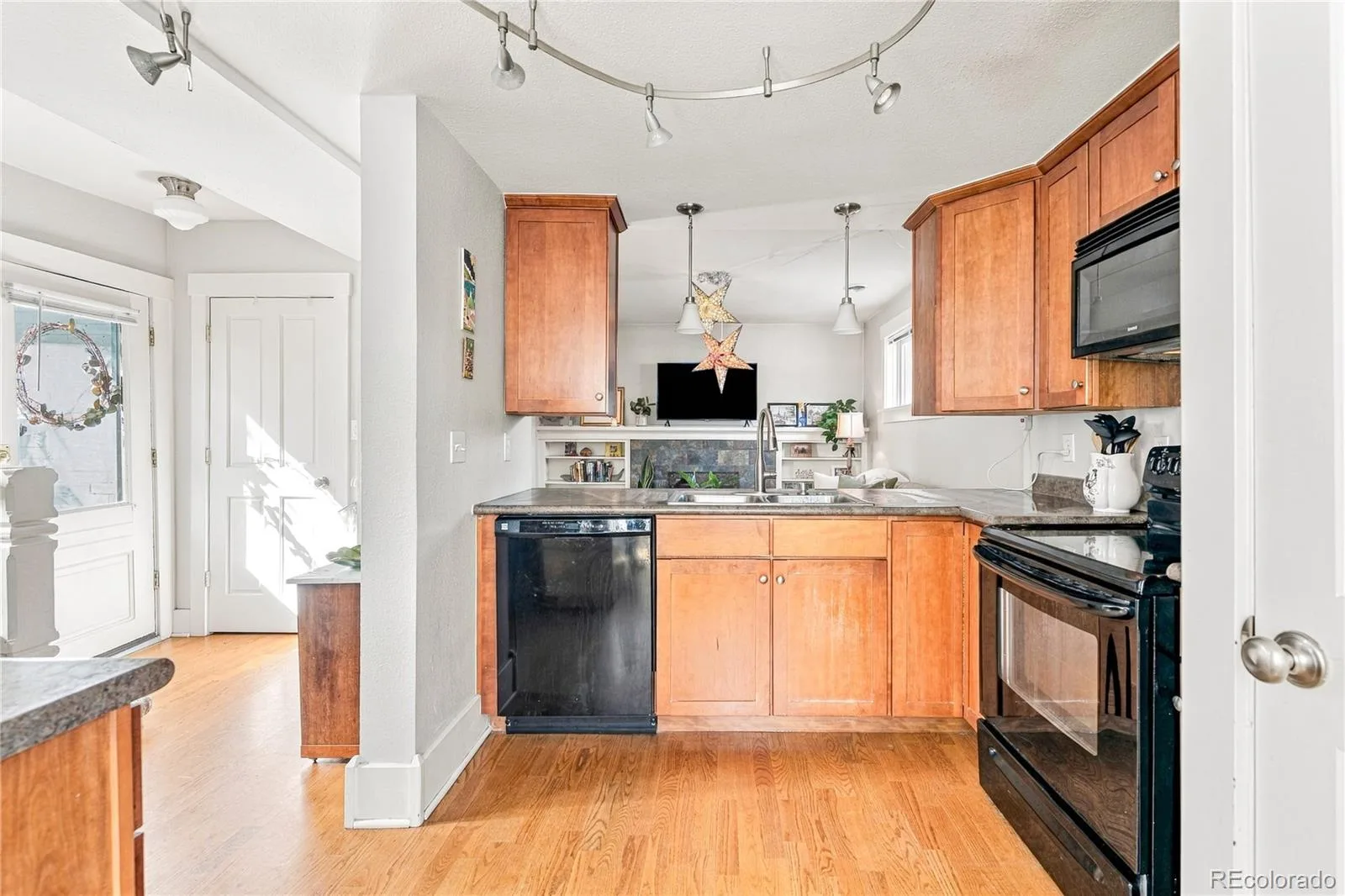 590 S Sherman Street Denver CO 80209 | MLS #REC9241938 09222026140518 1600 42