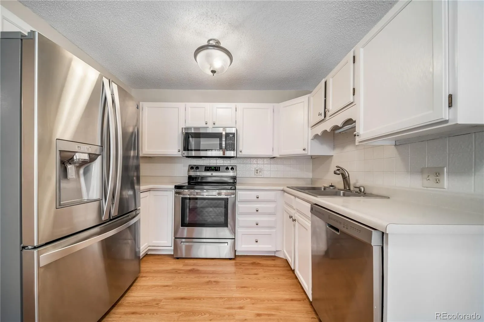3022 S Wheeling Way #112 #207 Aurora CO 80014 MLS #REC9244415 04162026203625 1600 5
