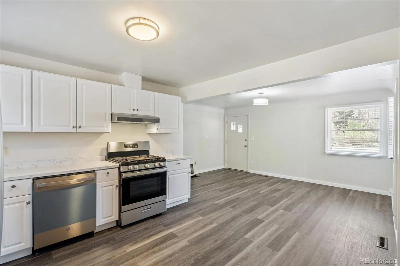 320 Stuart Street Denver CO 80219 MLS #REC9244813 04252026160459 1600 11