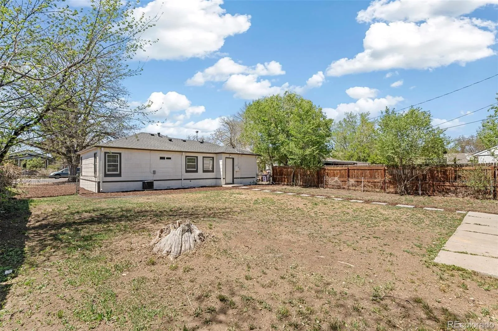 320 Stuart Street Denver CO 80219 MLS #REC9244813 04252026160459 1600 21