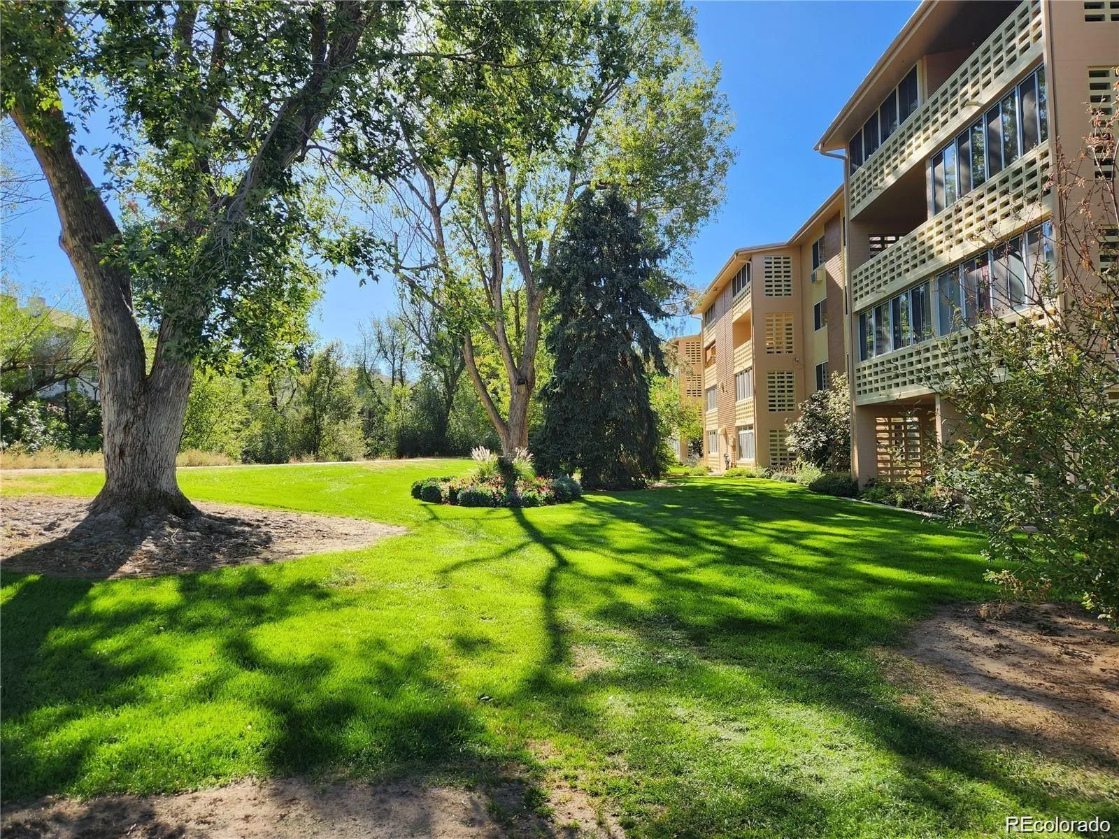 745 S Alton Way #11A Denver CO 80247 MLS #REC9250163 07212026135516 1600 19