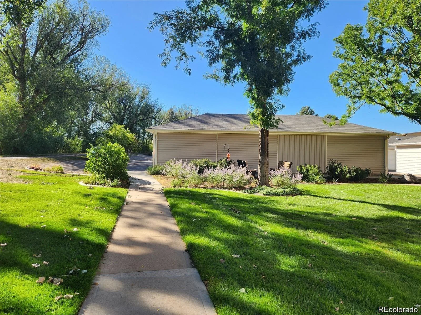 745 S Alton Way #11A Denver CO 80247 MLS #REC9250163 07212026135516 1600 22