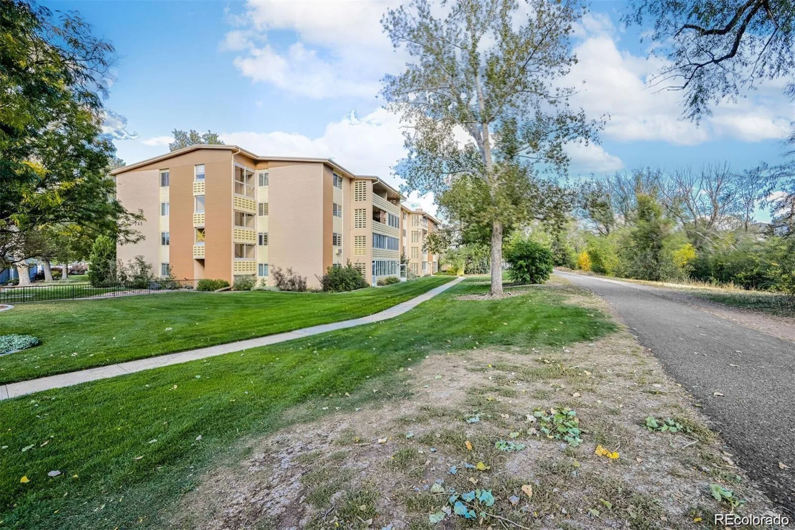 745 S Alton Way #11A Denver CO 80247 MLS #REC9250163 07212026135516 1600 23