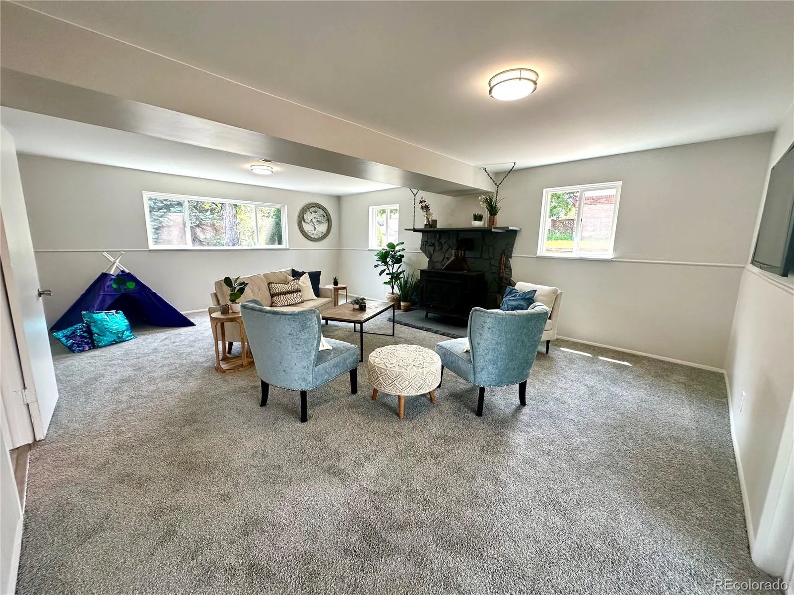 925 W 101st Avenue Denver CO 80260 | MLS #REC9252031 07032026181137 1600 44