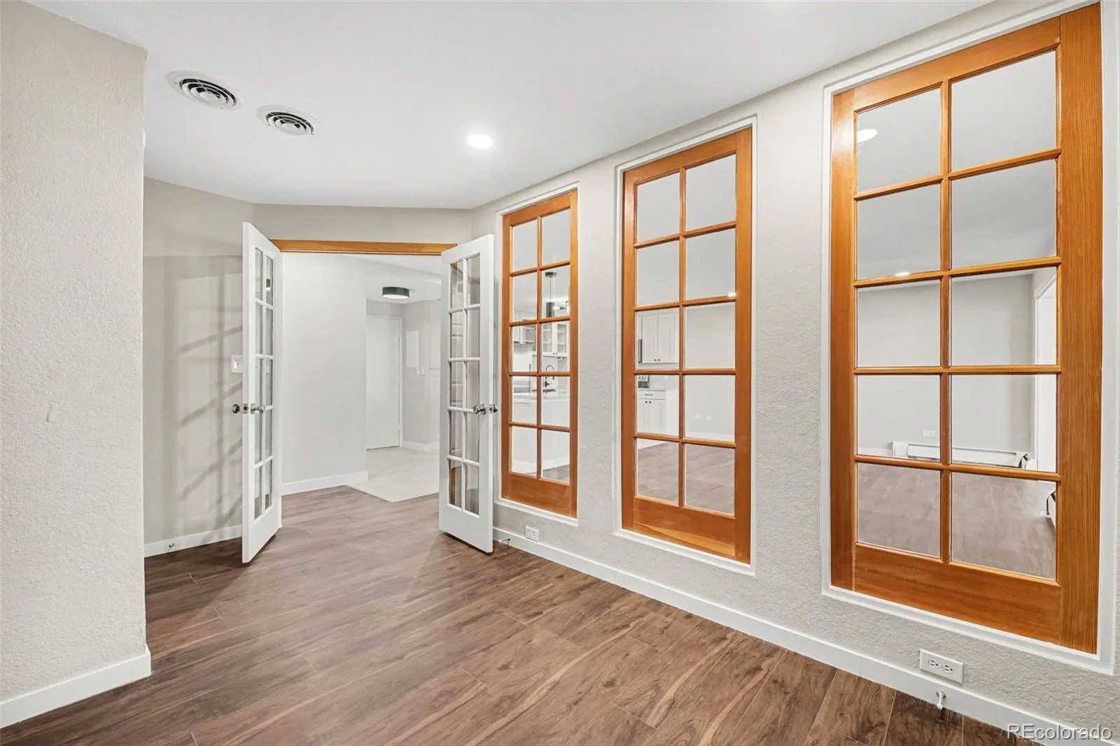 04182026182207 1600 11