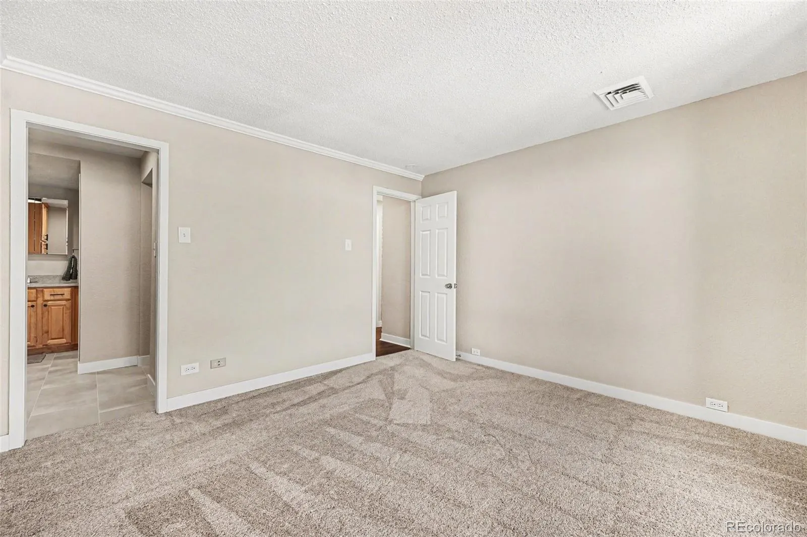 04182026182207 1600 22