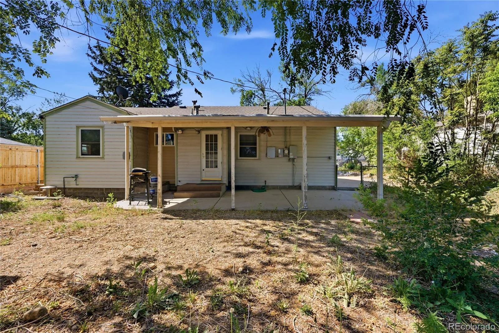 2061 Carrol Court Thornton CO 80229 | MLS #REC9255912 06082026211618 1600 24