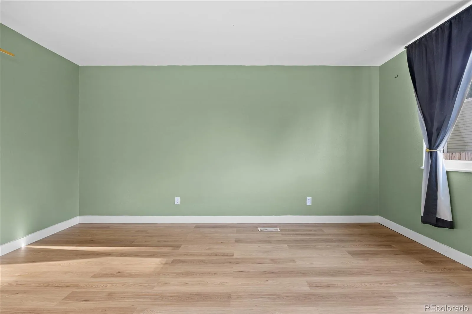 16129 E Rice Place #B Aurora CO 80015 MLS #REC9257934 05092026022124 1600 15