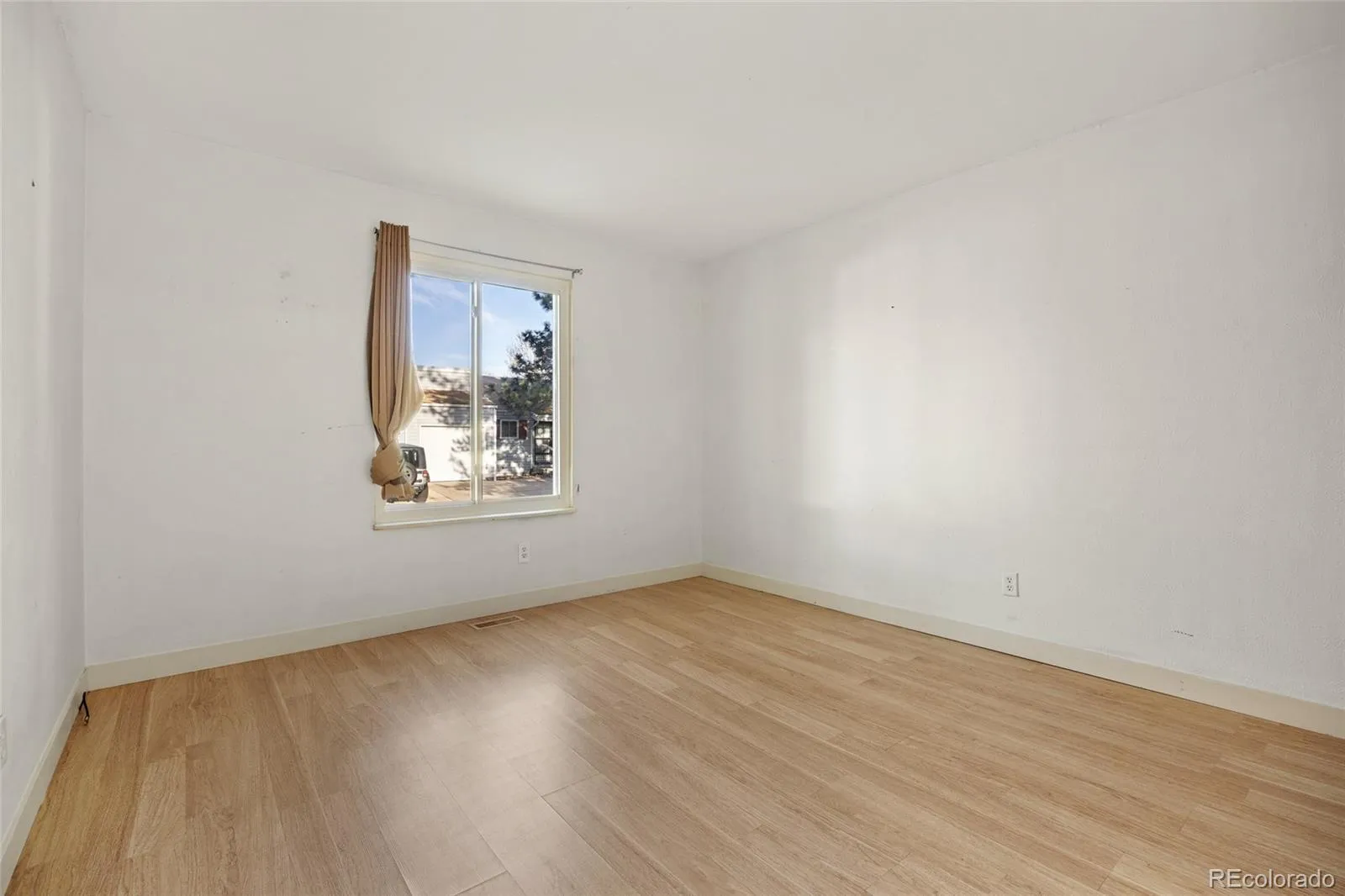 16129 E Rice Place #B Aurora CO 80015 MLS #REC9257934 05092026022124 1600 19