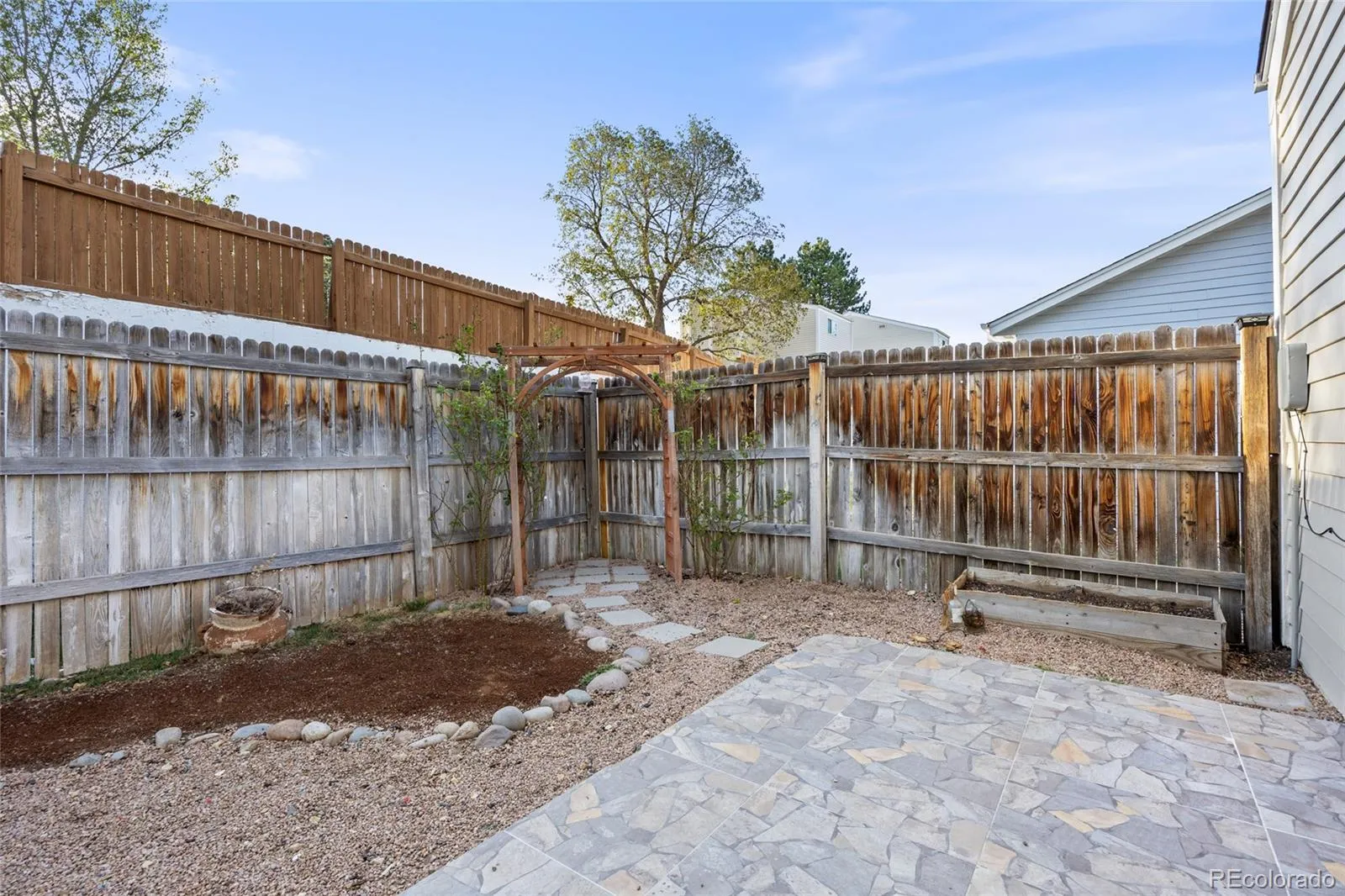 16129 E Rice Place #B Aurora CO 80015 MLS #REC9257934 05092026022124 1600 23