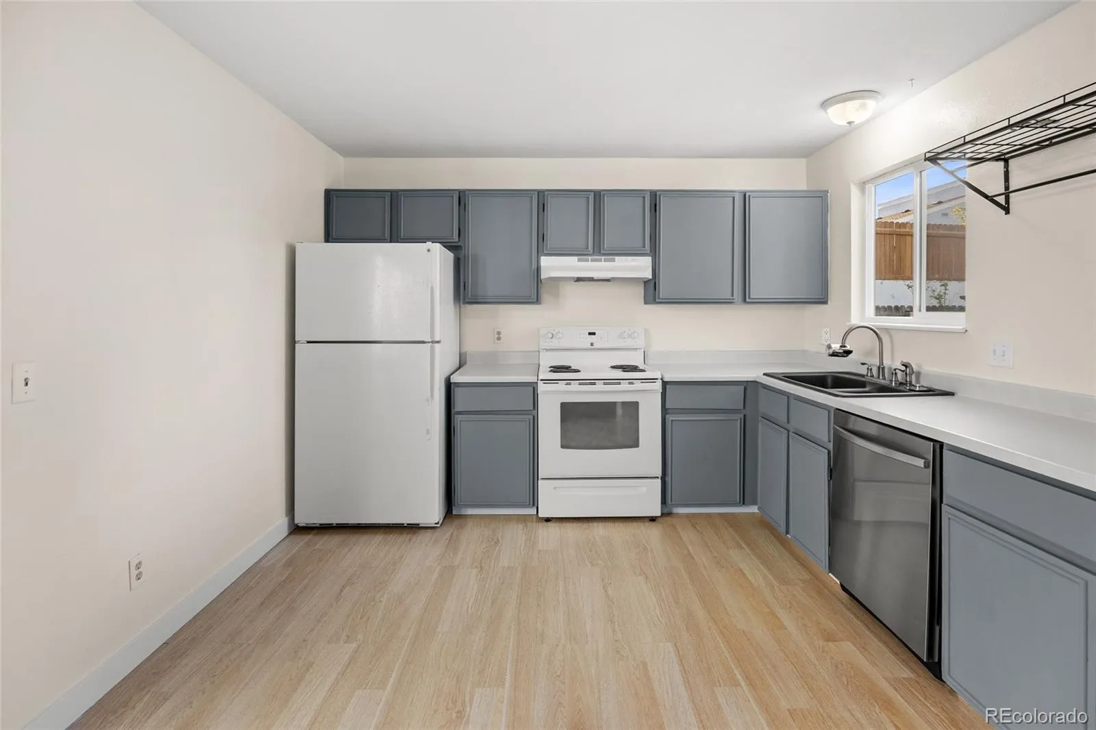 16129 E Rice Place #B Aurora CO 80015 MLS #REC9257934 05092026022124 1600 9