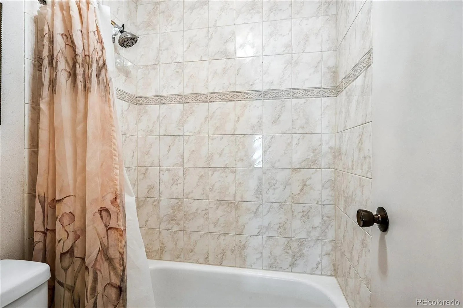 1050 S Monaco Parkway #99 Denver CO 80224 MLS #REC9258612 05222026000756 1600 19