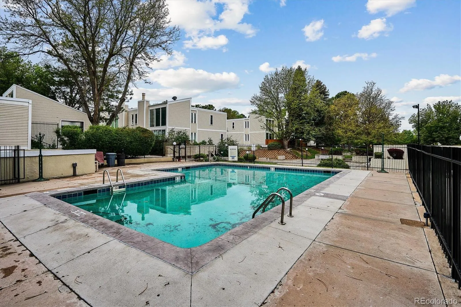 1050 S Monaco Parkway #99 Denver CO 80224 MLS #REC9258612 05222026000756 1600 31
