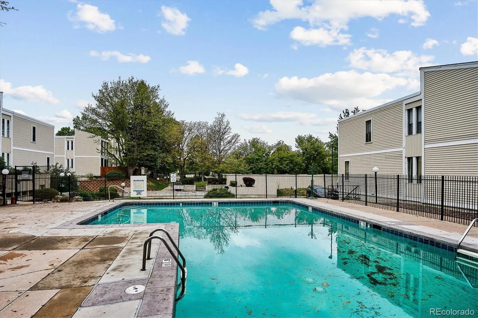 1050 S Monaco Parkway #99 Denver CO 80224 MLS #REC9258612 05222026000756 1600 32