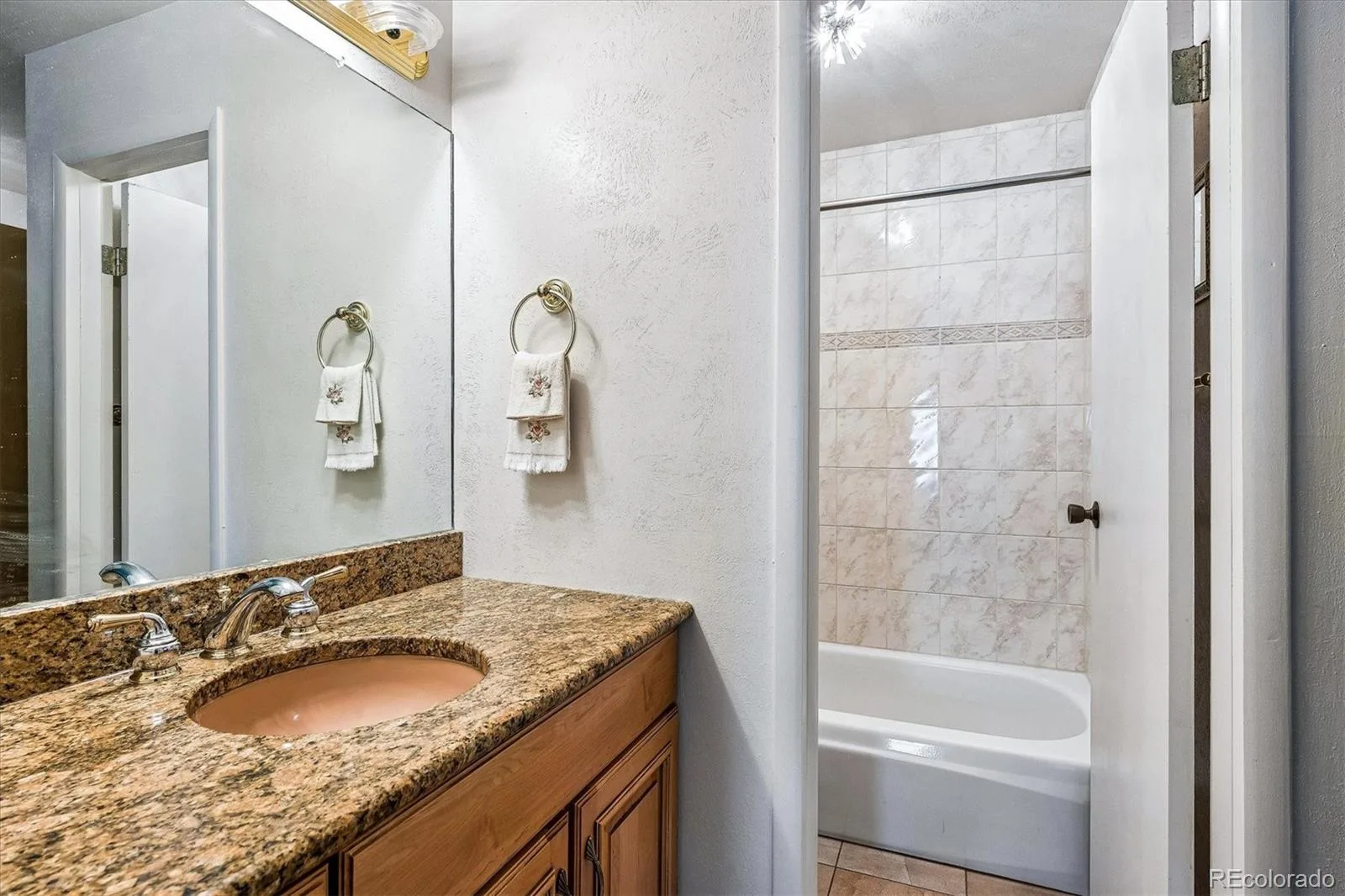 1050 S Monaco Parkway #99 Denver CO 80224 MLS #REC9258612 06262026152354 1600 18