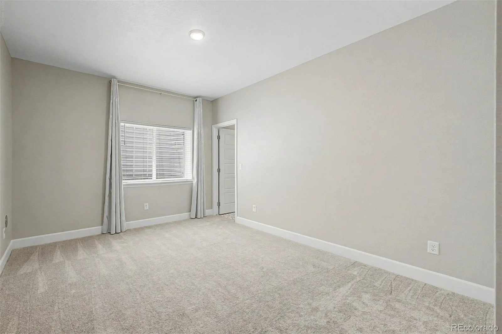 9805 Ceylon Court Commerce City CO 80022 MLS #REC9261366 06142026233959 1600 24