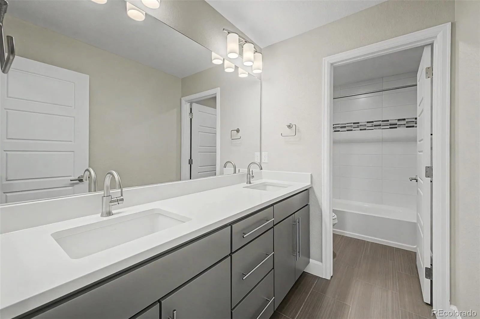 9805 Ceylon Court Commerce City CO 80022 MLS #REC9261366 06142026233959 1600 30