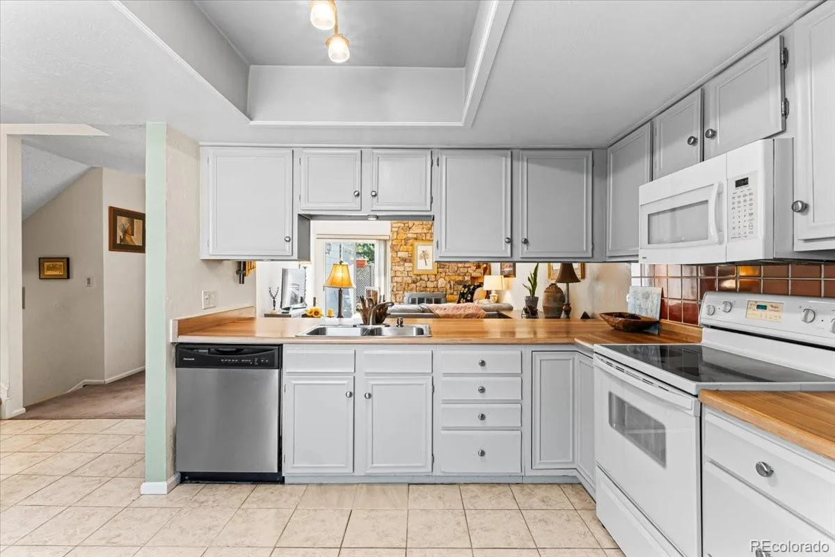 13652 E Evans Avenue Aurora CO 80014 MLS #REC9262022 06242026004741 1200 8
